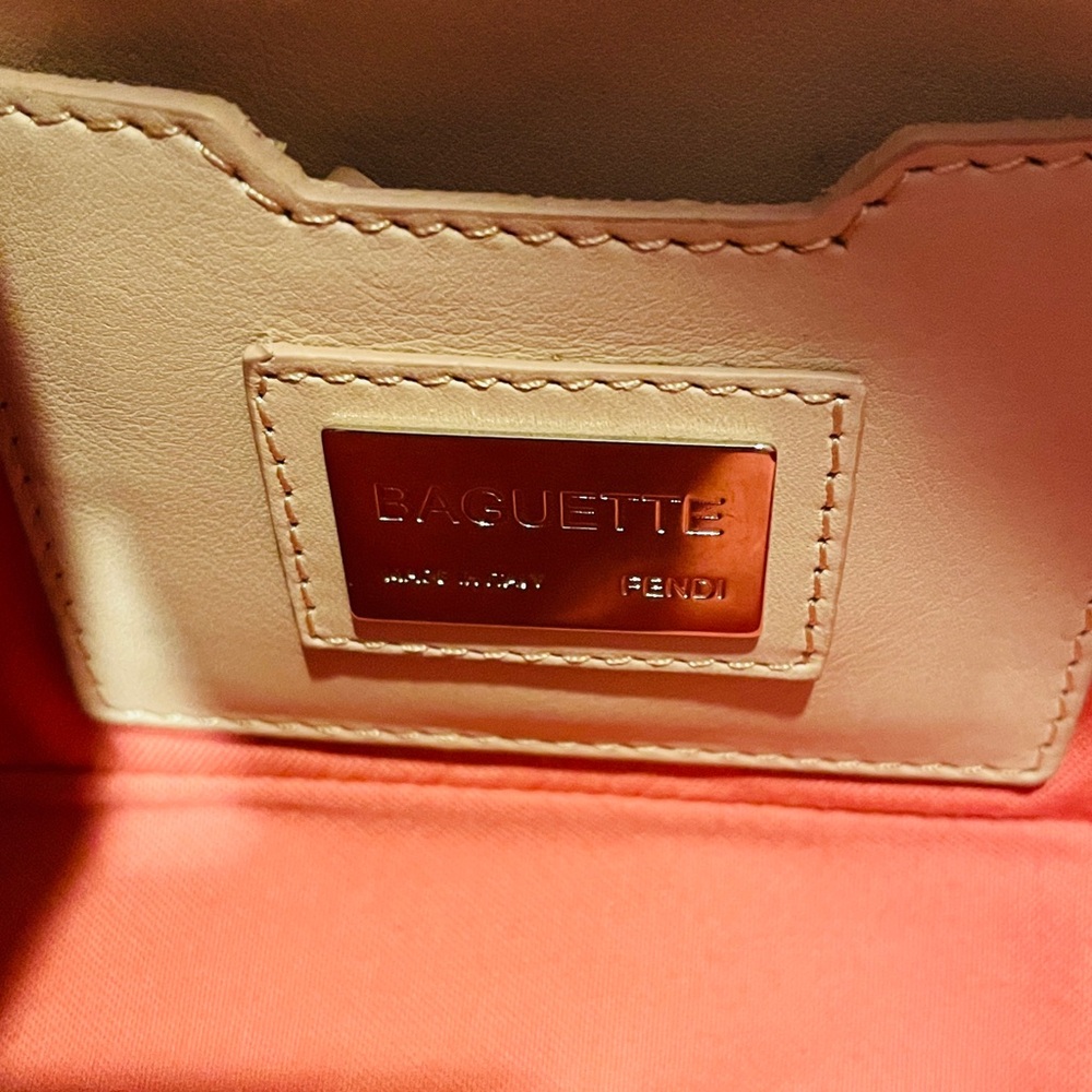 🦋Sold🦋 SOLD Fendi Baguette Pink Shoulder Bag - Picture 14 of 14